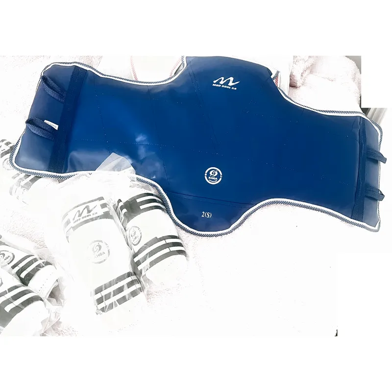 Kids taekwondo sparring set: chest protector, arm guards and leg guards